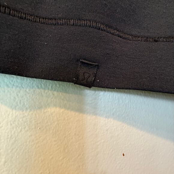 Lululemon Cuffed Pocket Shorts Black Stretch Black Sz 4 Casual Travel Versatile - Picture 5 of 10